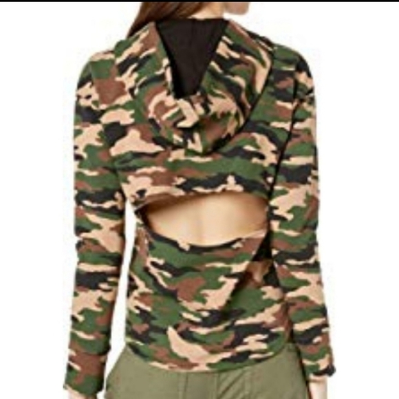 BEBE camo sweatshirt with opening on the back X… - Picture 2 of 5